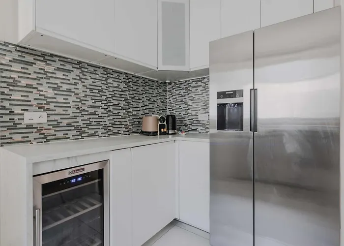 Charming Apt In Central - 1br 2p -sebastopol Διαμέρισμα *